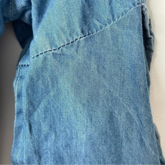 💫 LIVE 4 TRUTH | Ruffle Bell Sleeve Chambray Soft Cotton Denim Jean Crop Blouse - Picture 4 of 6